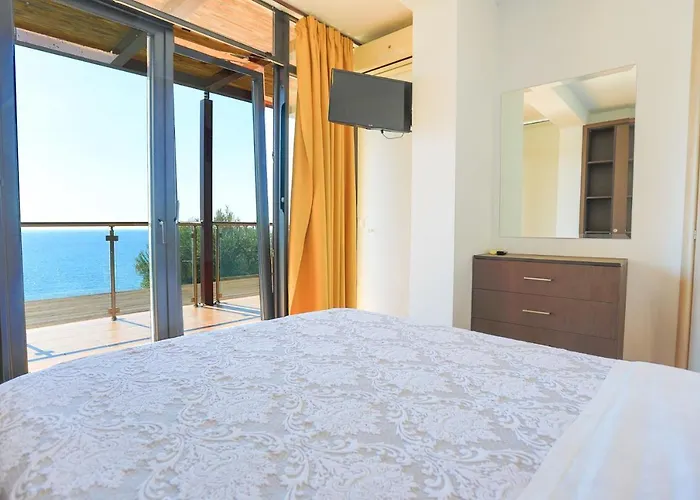 Kalma Dio Villa Nea Moudania